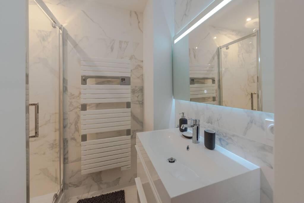 Arty Paris Apartment Disneyland Magny-le-Hongre Bagian luar foto